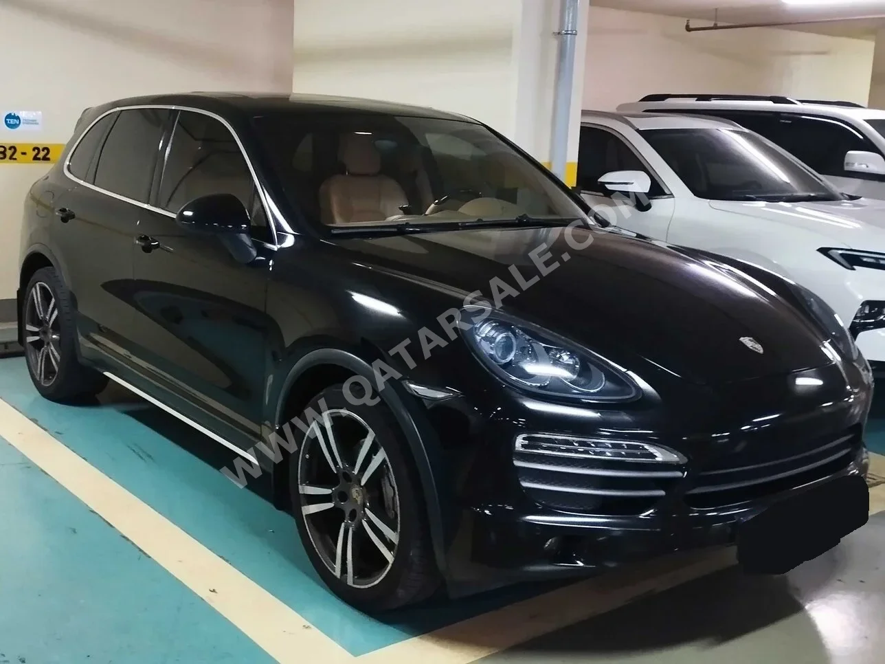 Porsche  Cayenne  S  2013  Automatic  130,000 Km  8 Cylinder  Four Wheel Drive (4WD)  SUV  Black