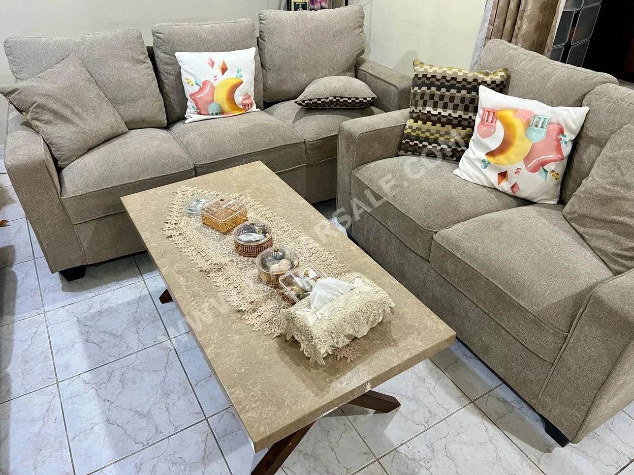 الأرائك والكنب والكراسي طقم كنب - الحرير - اللون الرمادي