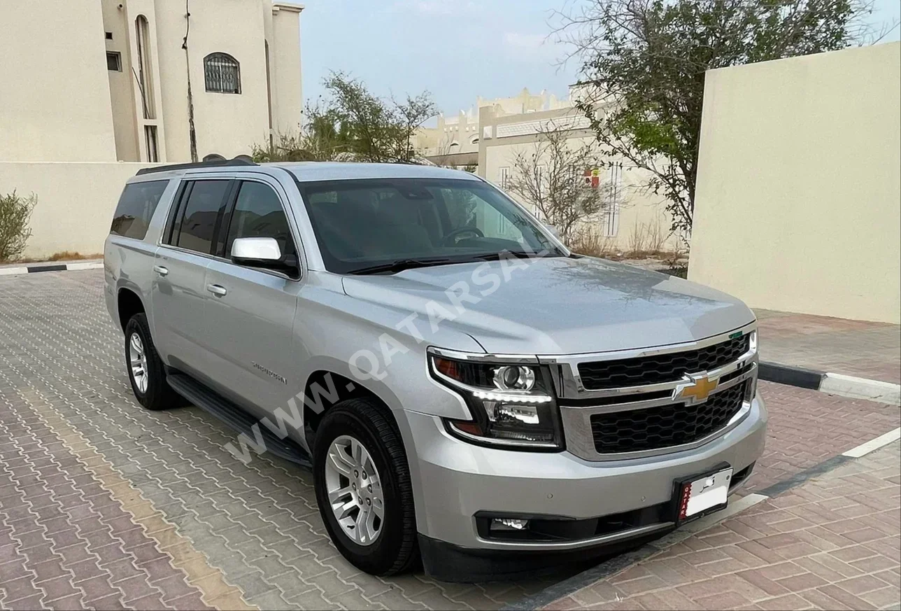 Chevrolet  Suburban  LT  2018  Automatic  127,000 Km  8 Cylinder  Four Wheel Drive (4WD)  SUV  Silver