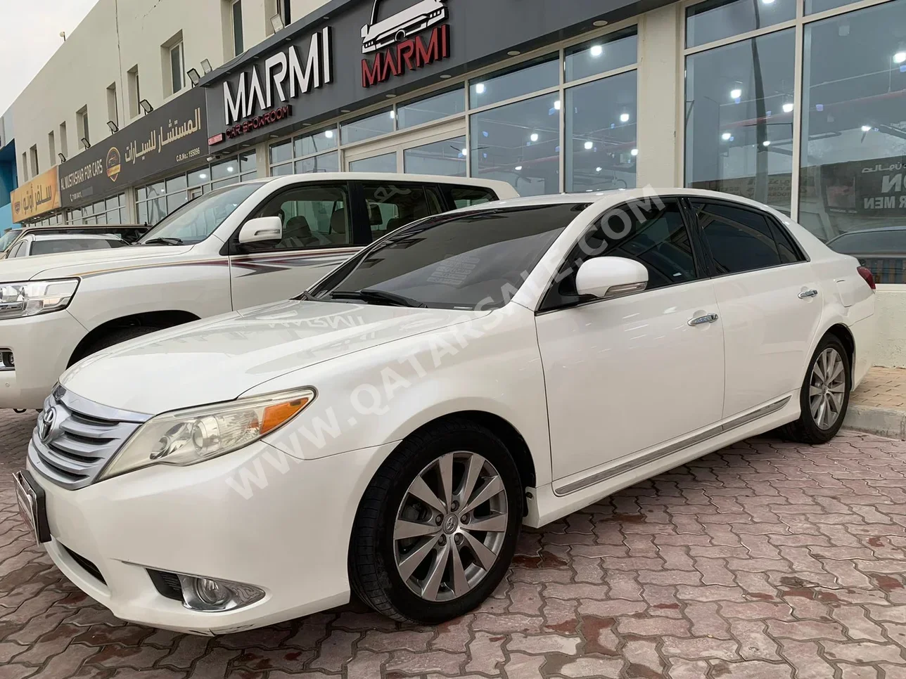 Toyota  Avalon  Limited  2011  Automatic  249,000 Km  6 Cylinder  Front Wheel Drive (FWD)  Sedan  White