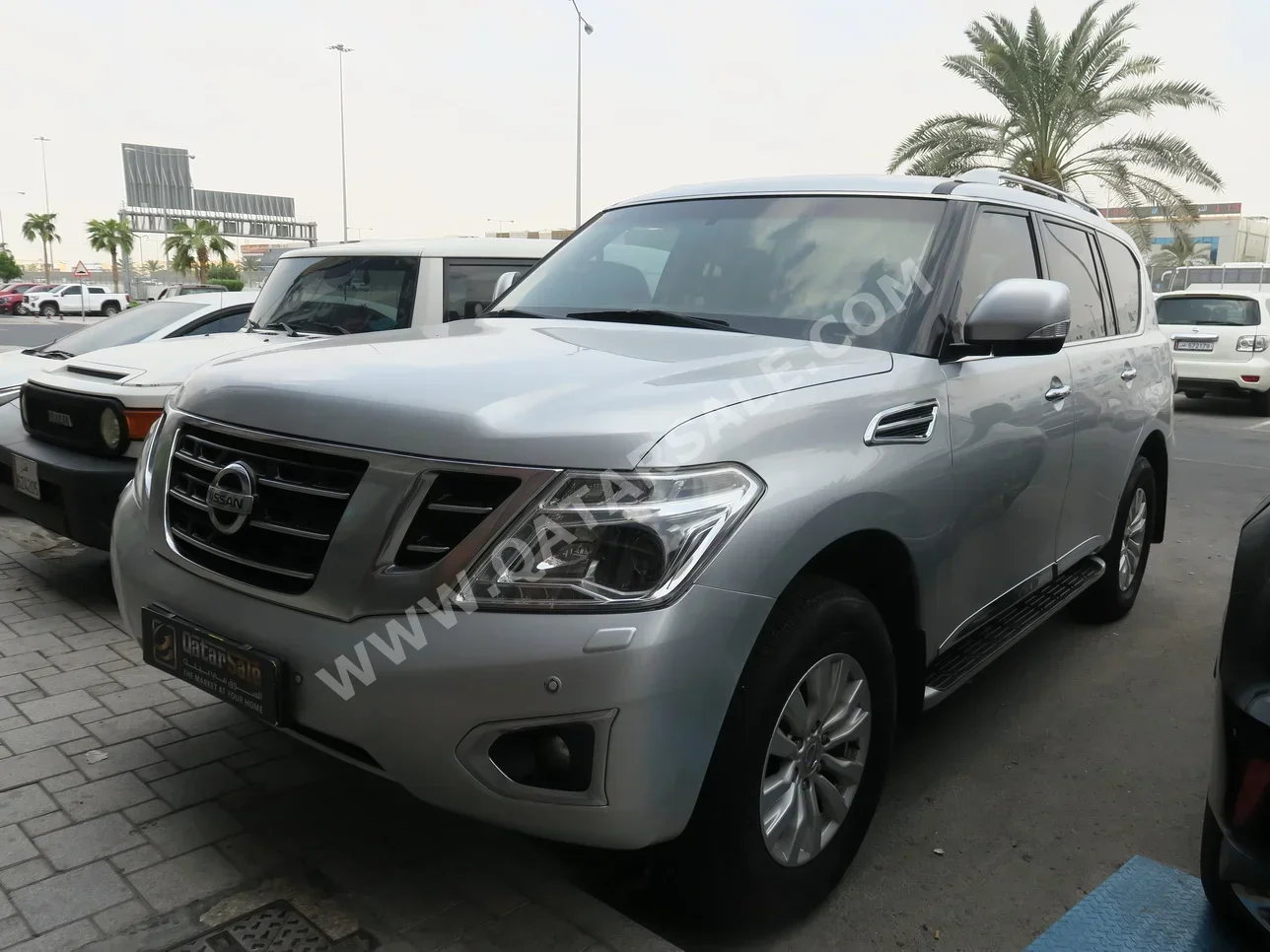 Nissan  Patrol  SE  2017  Automatic  205,000 Km  8 Cylinder  Four Wheel Drive (4WD)  SUV  Silver