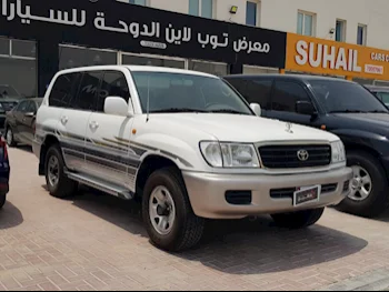 Toyota  Land Cruiser  GXR  2002  Automatic  112,000 Km  6 Cylinder  Four Wheel Drive (4WD)  SUV  White