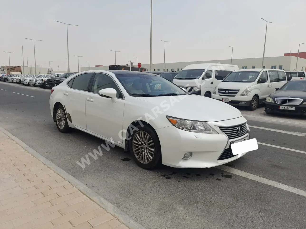 Lexus  ES  350  2013  Automatic  119,000 Km  6 Cylinder  Rear Wheel Drive (RWD)  Sedan  White