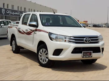 Toyota  Hilux  2022  Manual  21,000 Km  4 Cylinder  Four Wheel Drive (4WD)  Pick Up  White  With Warranty