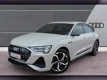 Audi  E-Tron  S-Line  2020  Automatic  36,000 Km  0 Cylinder  All Wheel Drive (AWD)  SUV  Beige