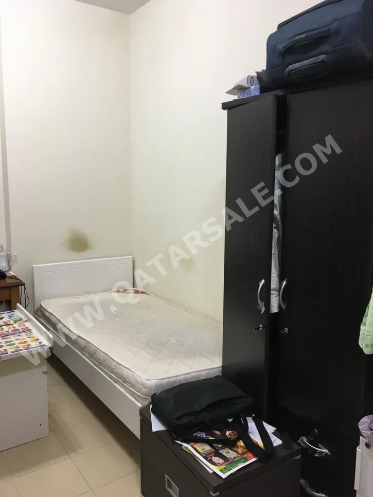 1 Bedrooms  Apartment  in Doha -  Al Mansoura  Fully Furnished