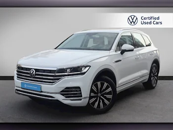 Volkswagen  Touareg  Comfort Line  2023  Automatic  5,500 Km  6 Cylinder  All Wheel Drive (AWD)  SUV  White  With Warranty