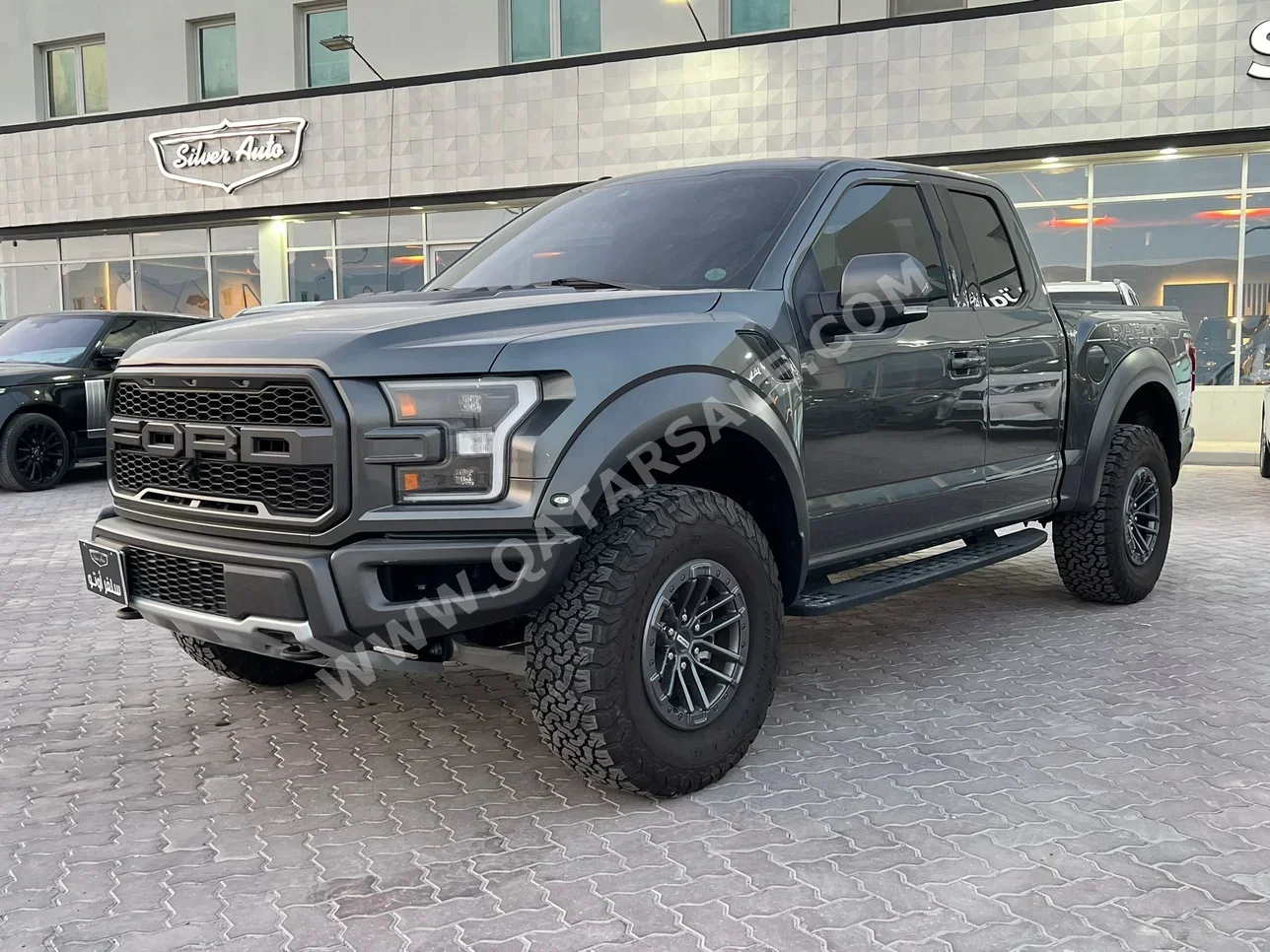 Ford  Raptor  2020  Automatic  83٬500 Km  6 Cylinder  Four Wheel Drive (4WD)  Pick Up  Black