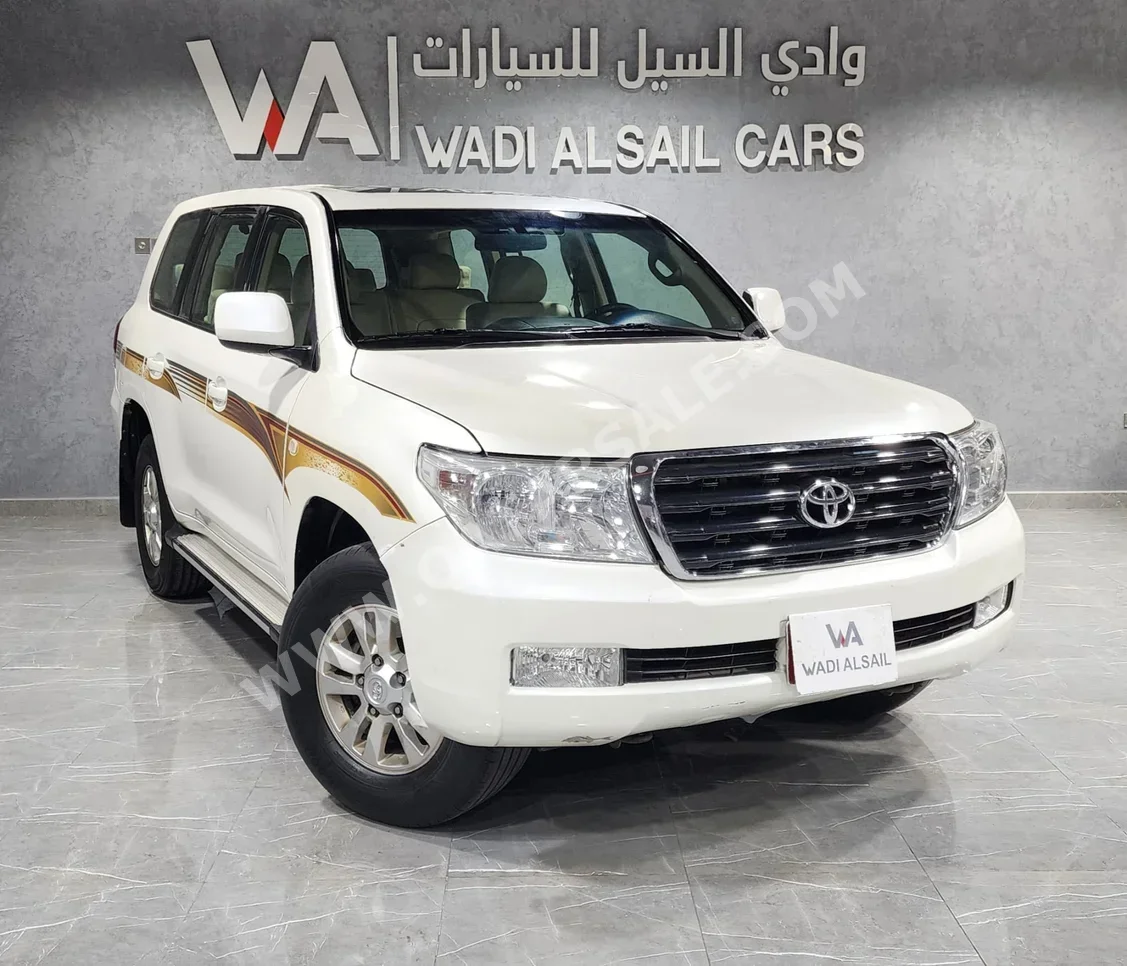 Toyota  Land Cruiser  GX  2010  Automatic  382,000 Km  6 Cylinder  Four Wheel Drive (4WD)  SUV  White