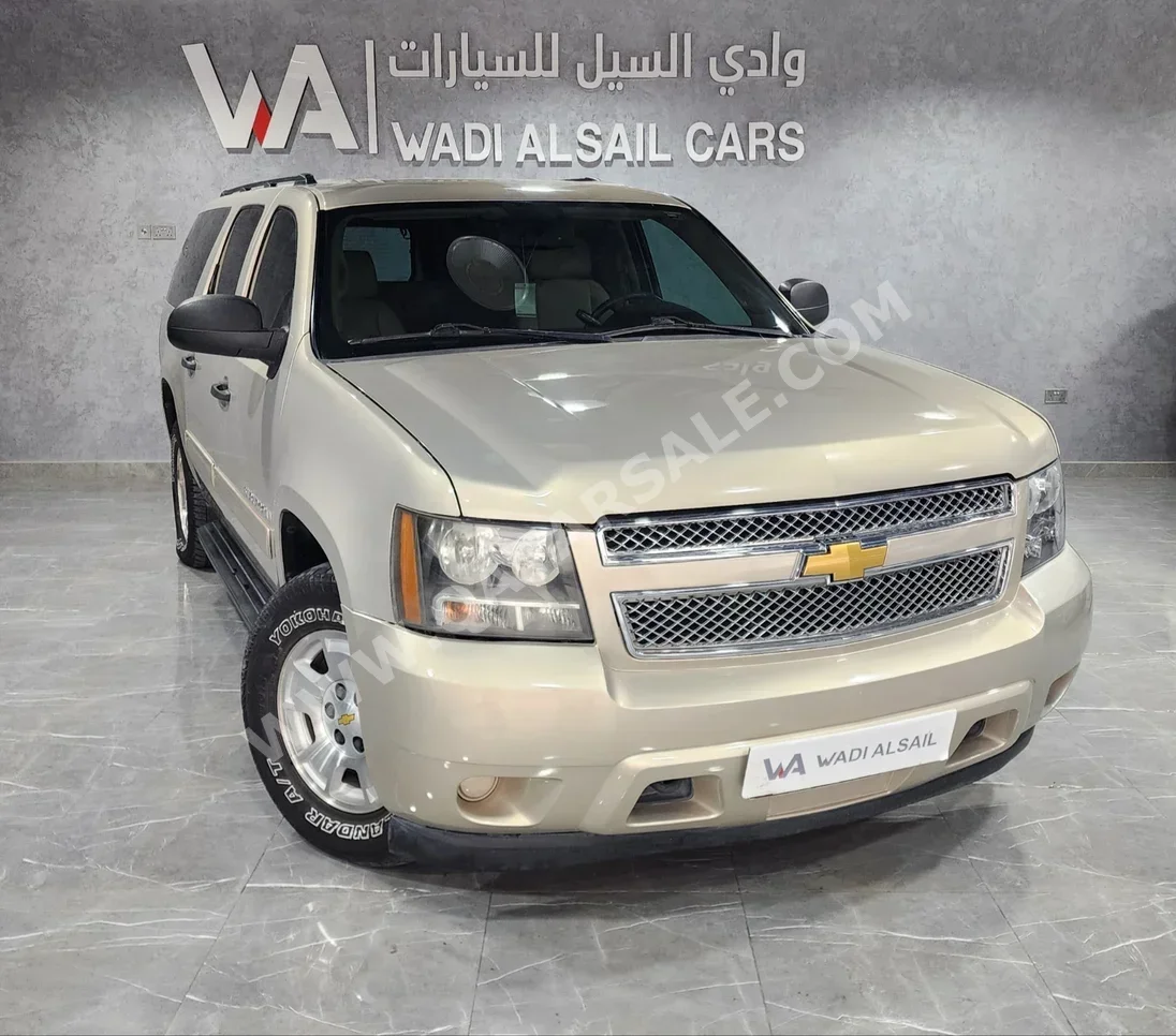 Chevrolet  Suburban  2011  Automatic  240,000 Km  8 Cylinder  Four Wheel Drive (4WD)  SUV  Gold