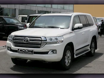 Toyota  Land Cruiser  GXR  2019  Automatic  149,000 Km  6 Cylinder  Four Wheel Drive (4WD)  SUV  White