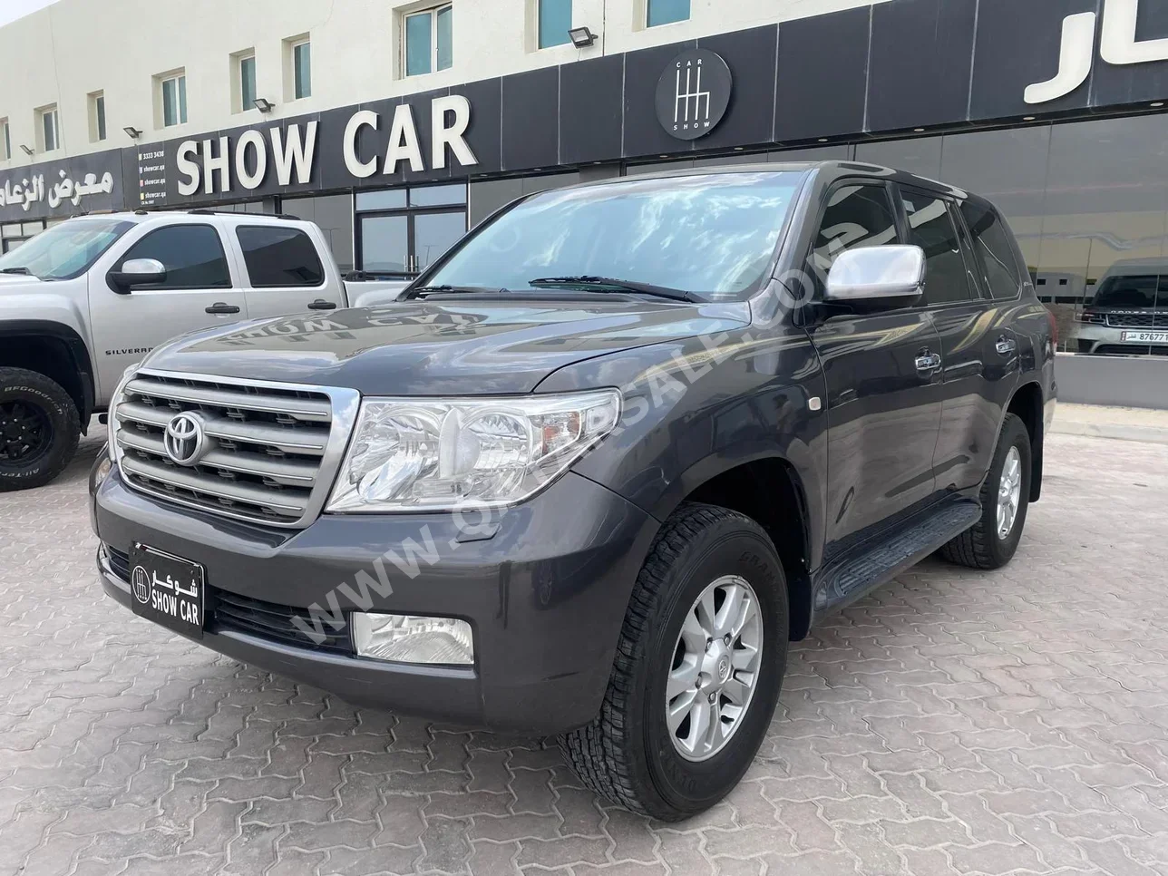 Toyota  Land Cruiser  GXR  2011  Automatic  320,000 Km  8 Cylinder  Four Wheel Drive (4WD)  SUV  Gray