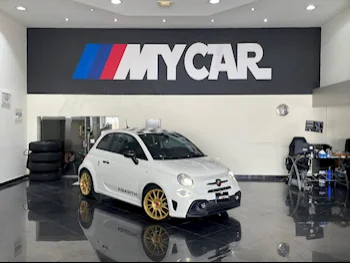 Fiat  595  Abarth Scorpionero  2022  Automatic  33٬000 Km  4 Cylinder  Front Wheel Drive (FWD)  Hatchback  White  With Warranty