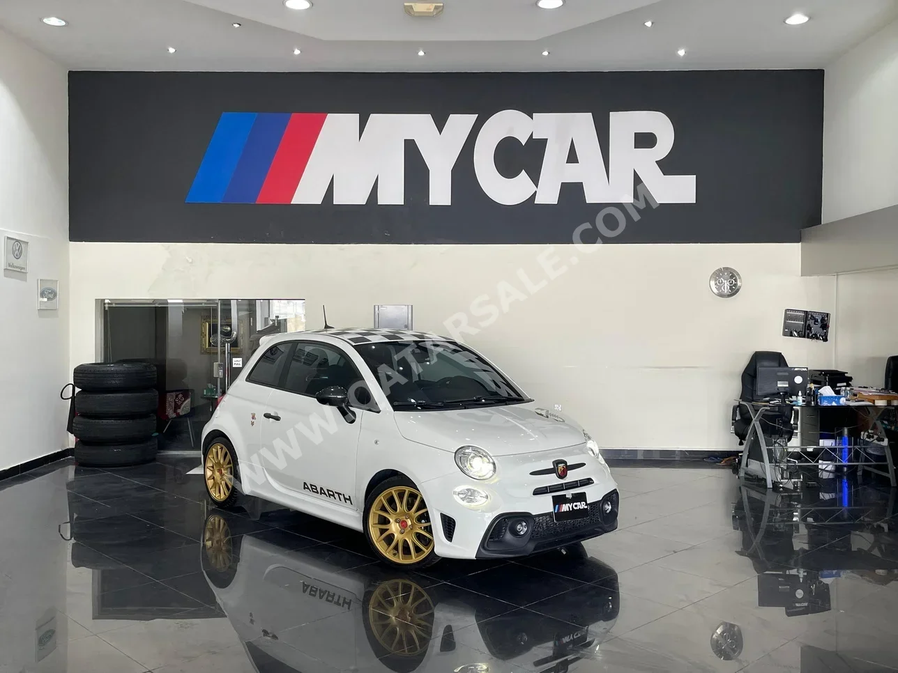 Fiat  595  Abarth Scorpionero  2022  Automatic  33٬000 Km  4 Cylinder  Front Wheel Drive (FWD)  Hatchback  White  With Warranty