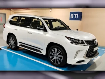 Lexus  LX  570  2018  Automatic  91,000 Km  8 Cylinder  Four Wheel Drive (4WD)  SUV  White