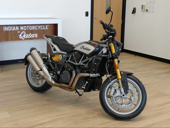 انديان موتورز  اف تي ار كاربون -  2023 - اللون اسود -  الضمان