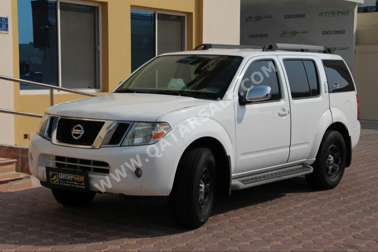  Nissan  Pathfinder  LE  2012  Automatic  141,500 Km  6 Cylinder  Four Wheel Drive (4WD)  SUV  White  With Warranty