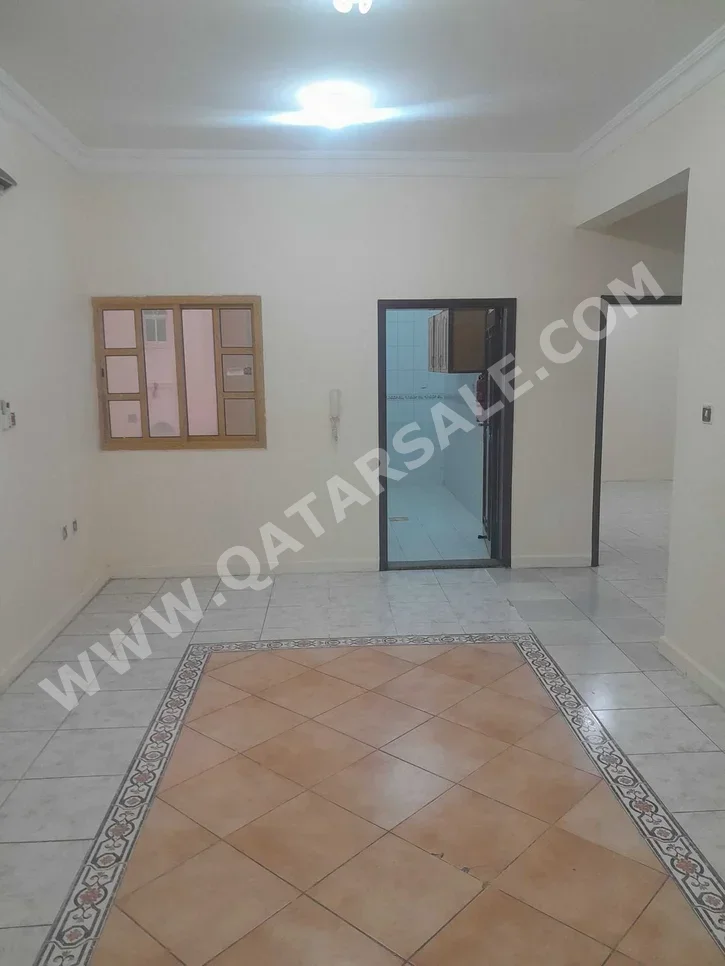 2 Bedrooms  Apartment  in Doha -  Old Airport  Not Furnished