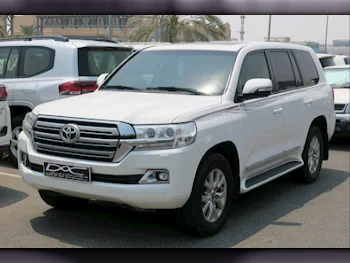 Toyota  Land Cruiser  GXR  2019  Automatic  149,000 Km  6 Cylinder  Four Wheel Drive (4WD)  SUV  White