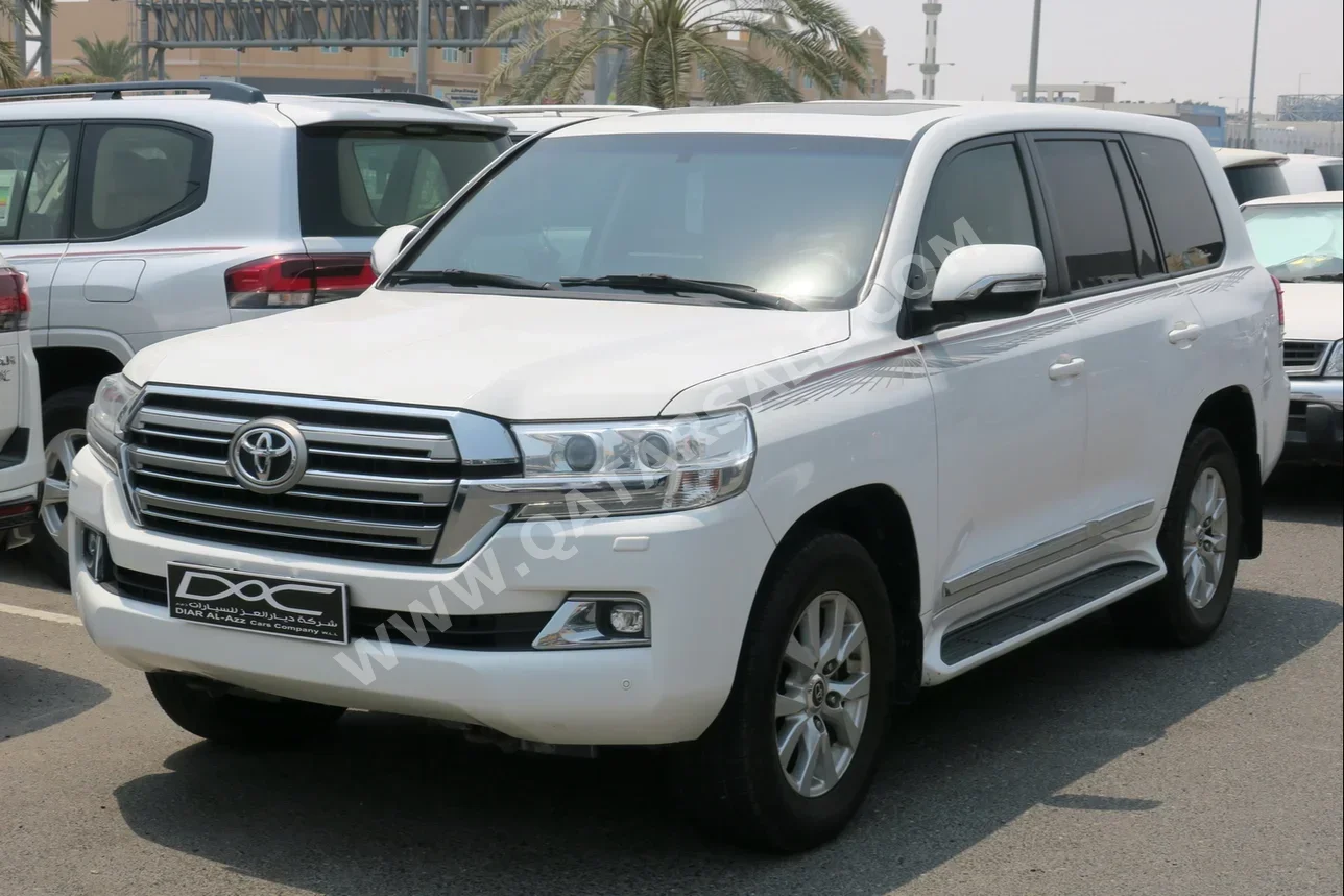 Toyota  Land Cruiser  GXR  2019  Automatic  149,000 Km  6 Cylinder  Four Wheel Drive (4WD)  SUV  White