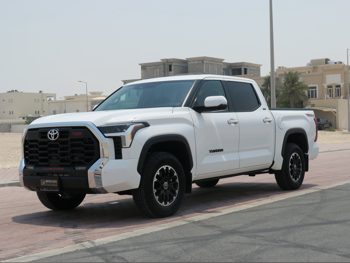 Toyota  Tundra  TRD  2024  Automatic  19,000 Km  6 Cylinder  Four Wheel Drive (4WD)  Pick Up  White