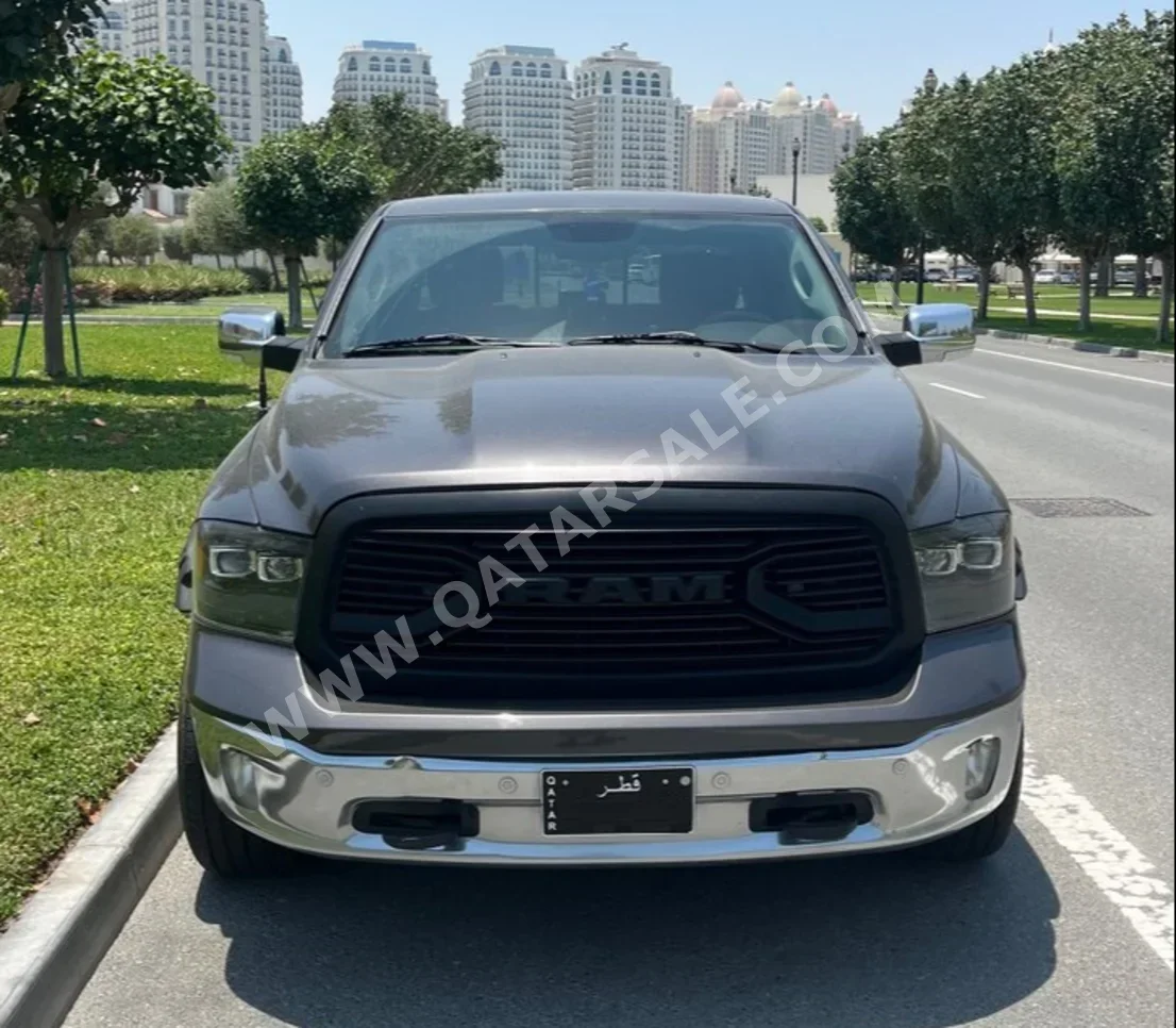 Dodge  Ram  1500 Laramie  2015  Automatic  140,000 Km  6 Cylinder  Four Wheel Drive (4WD)  Pick Up  Silver