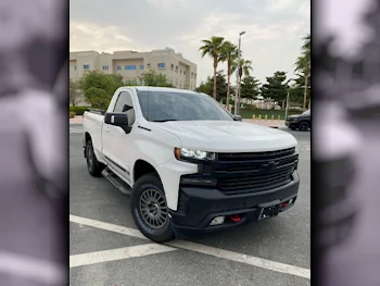 Chevrolet  Silverado  RST  2019  Automatic  125,000 Km  8 Cylinder  Four Wheel Drive (4WD)  Pick Up  White