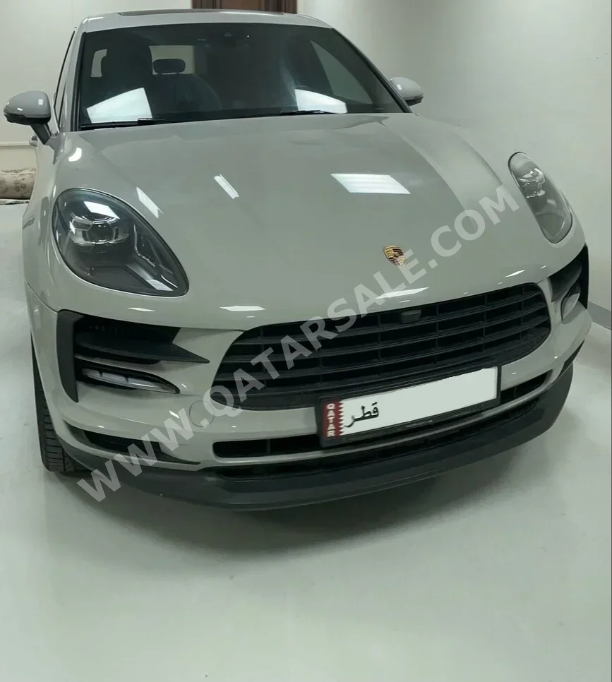 Porsche  Macan  S  2020  Automatic  20,000 Km  6 Cylinder  Four Wheel Drive (4WD)  SUV  Silver