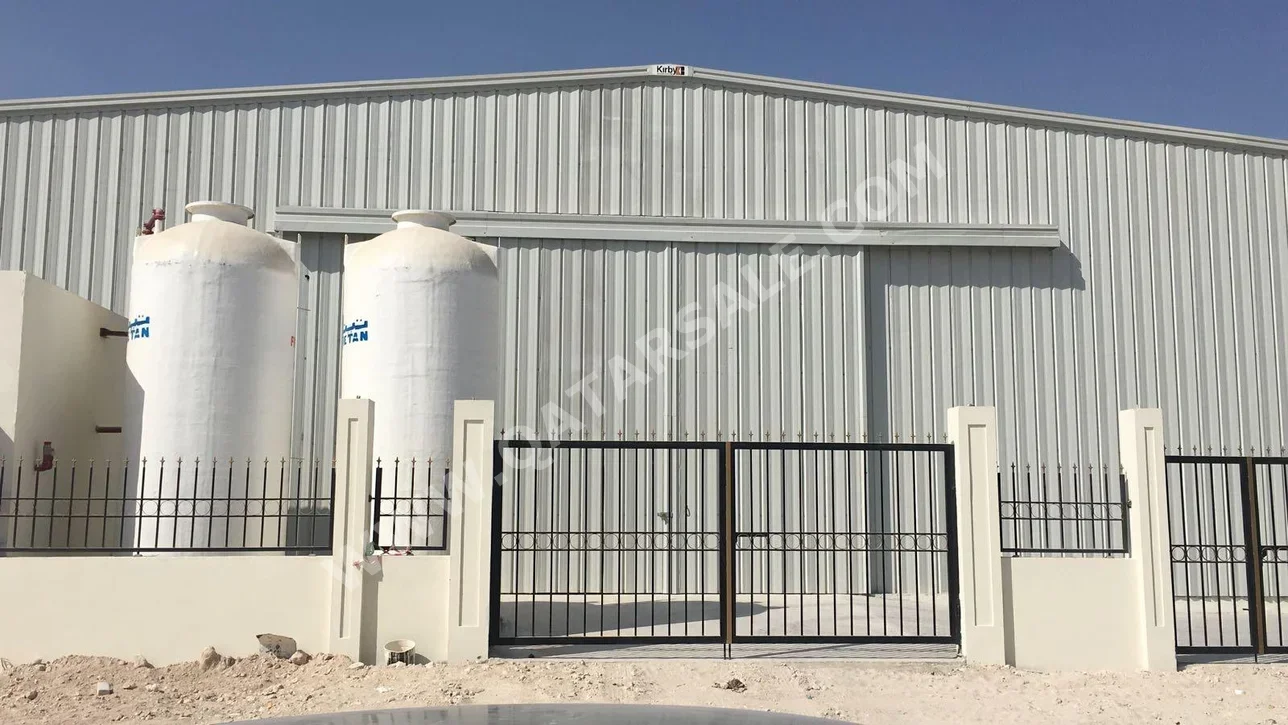 Warehouses & Stores - Al Wakrah  - Barkit Al Awamer  -Area Size: 2000 Square Meter