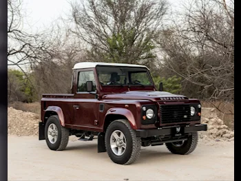 Land Rover  Defender  90  2015  Manual  1,000 Km  4 Cylinder  Four Wheel Drive (4WD)  SUV  Maroon