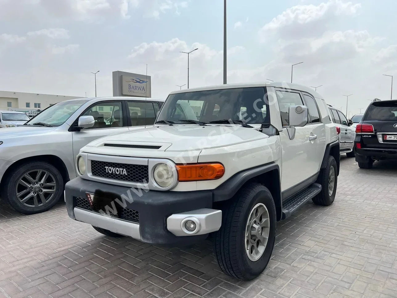 Toyota  FJ Cruiser  2013  Automatic  245,000 Km  6 Cylinder  Four Wheel Drive (4WD)  SUV  White