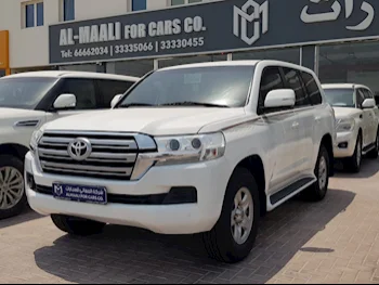 Toyota  Land Cruiser  GXR  2019  Automatic  270,000 Km  6 Cylinder  Four Wheel Drive (4WD)  SUV  White