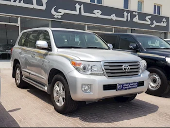 Toyota  Land Cruiser  VXR  2014  Automatic  290,000 Km  8 Cylinder  Four Wheel Drive (4WD)  SUV  Silver