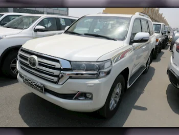 Toyota  Land Cruiser  GXR  2017  Automatic  175,000 Km  6 Cylinder  Four Wheel Drive (4WD)  SUV  White