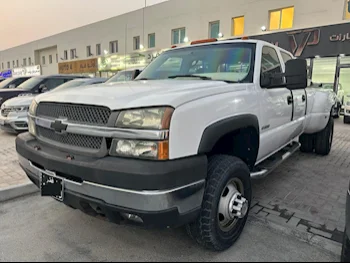 Chevrolet  Silverado  3500 HD  2003  Automatic  256,000 Km  8 Cylinder  Rear Wheel Drive (RWD)  Pick Up  White