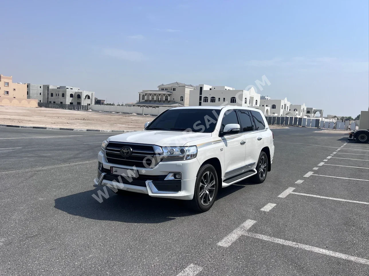  Toyota  Land Cruiser  VXR  2020  Automatic  224,000 Km  8 Cylinder  Four Wheel Drive (4WD)  SUV  White  With Warranty