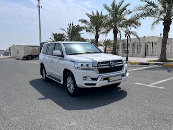 Toyota  Land Cruiser  GXR  2021  Automatic  114,000 Km  6 Cylinder  Four Wheel Drive (4WD)  SUV  White