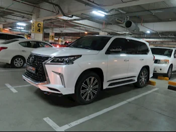 Lexus  LX  570  2019  Automatic  123,000 Km  8 Cylinder  Four Wheel Drive (4WD)  SUV  White