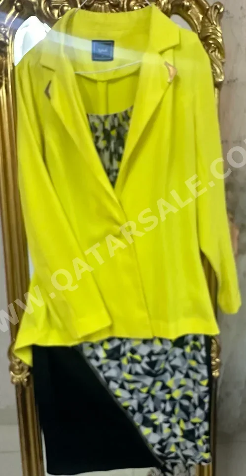 Jackets  - Yellow  -Size: 42