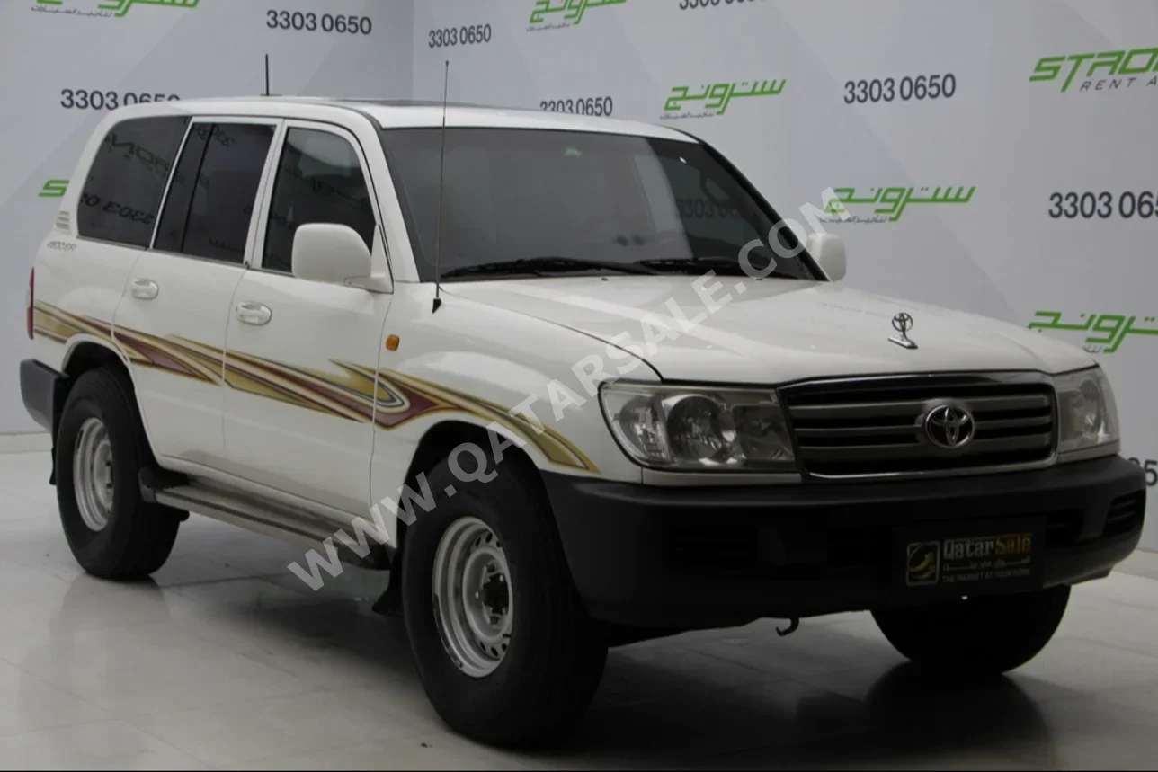 Toyota  Land Cruiser  GXR  2006  Automatic  346,000 Km  6 Cylinder  Four Wheel Drive (4WD)  SUV  White