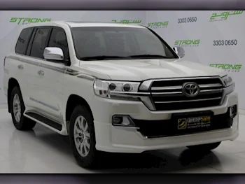 Toyota  Land Cruiser  VXR  2016  Automatic  380,000 Km  8 Cylinder  Four Wheel Drive (4WD)  SUV  White