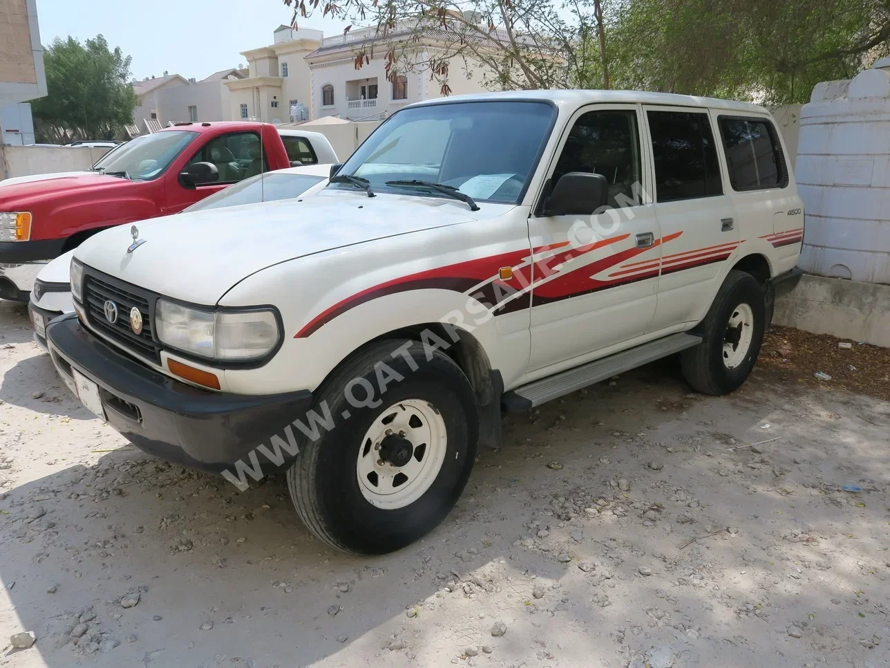 Toyota  Land Cruiser  VX  1997  Automatic  223,000 Km  6 Cylinder  Four Wheel Drive (4WD)  SUV  White