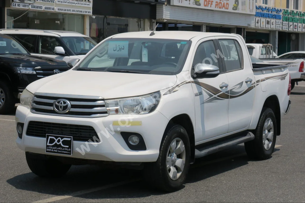 Toyota  Hilux  2017  Automatic  67,000 Km  4 Cylinder  Four Wheel Drive (4WD)  Pick Up  White