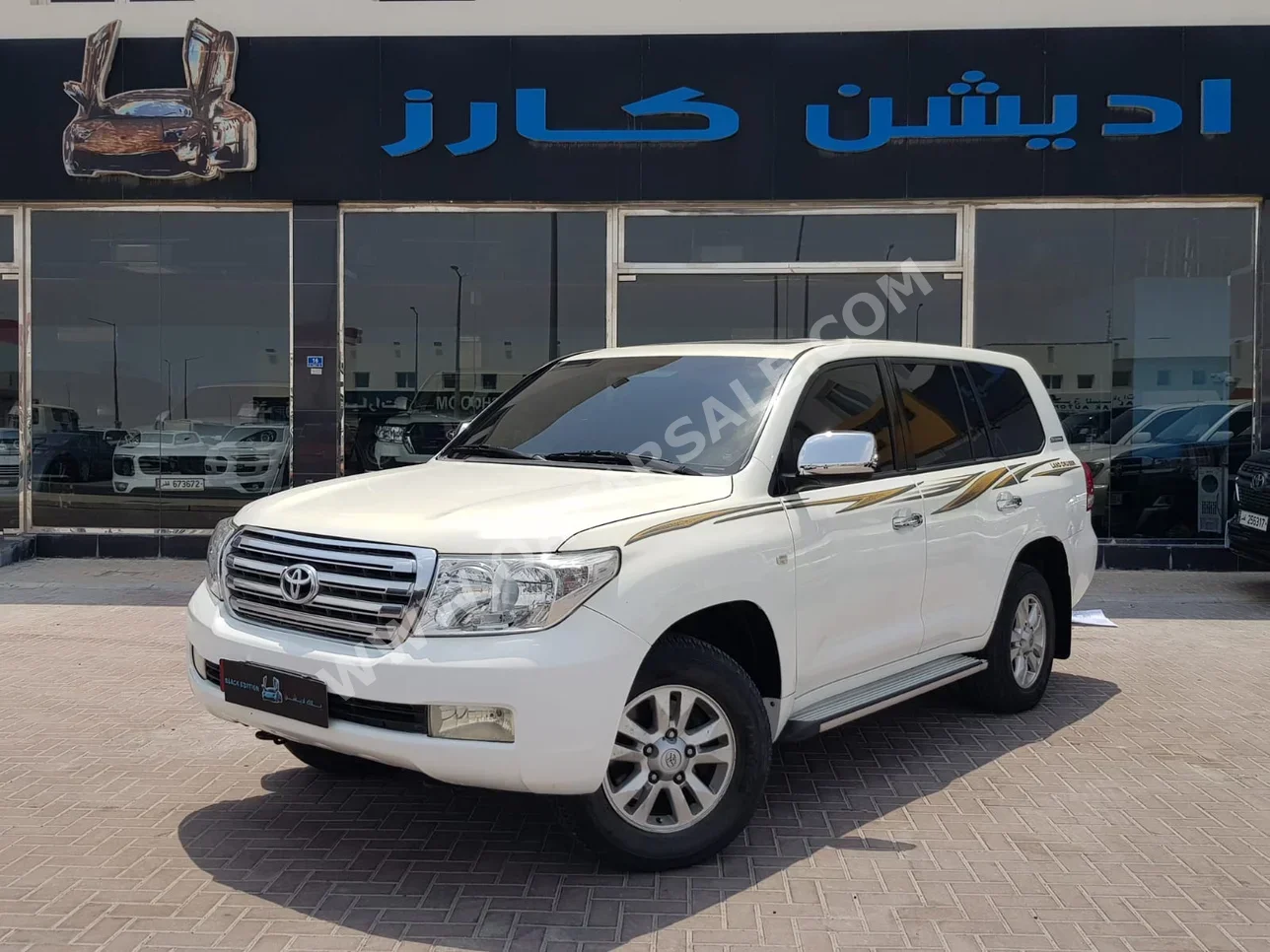 Toyota  Land Cruiser  GXR  2010  Automatic  415,000 Km  6 Cylinder  Four Wheel Drive (4WD)  SUV  White