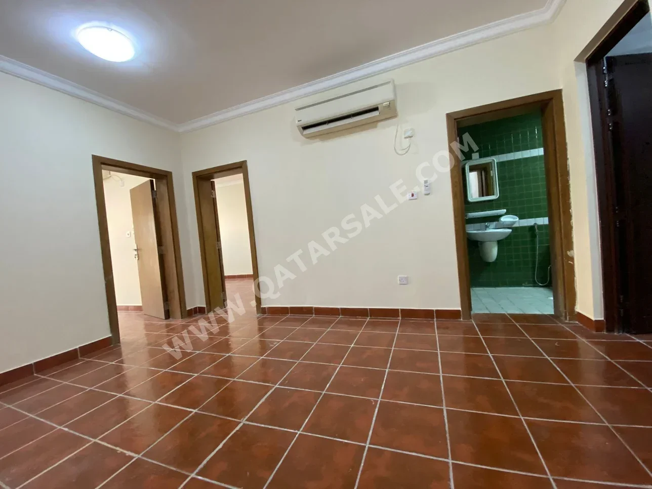 3 Bedrooms  Apartment  in Doha -  Old Airport  Not Furnished