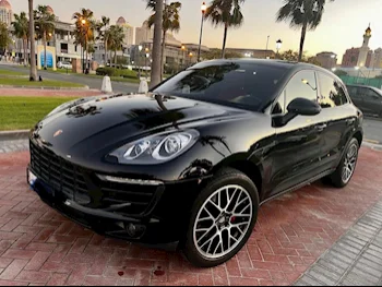 Porsche  Macan  2018  Automatic  80,000 Km  6 Cylinder  Four Wheel Drive (4WD)  SUV  Black