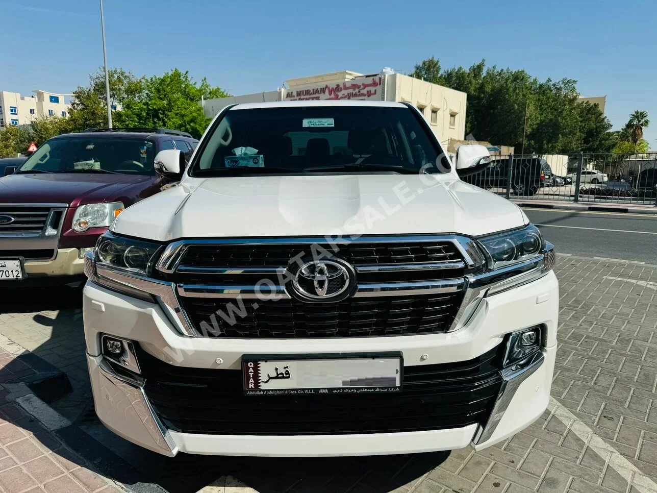 Toyota  Land Cruiser  GXR- Grand Touring  2021  Automatic  120,000 Km  8 Cylinder  Four Wheel Drive (4WD)  SUV  White