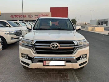 Toyota  Land Cruiser  GXR  2019  Automatic  146,000 Km  6 Cylinder  Four Wheel Drive (4WD)  SUV  White