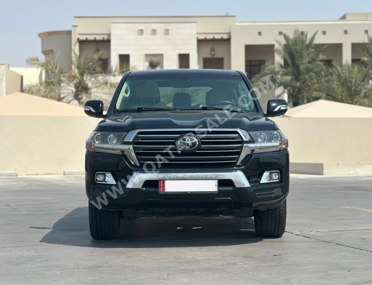 Toyota  Land Cruiser  GXR Black Edition  2017  Automatic  223,000 Km  8 Cylinder  Four Wheel Drive (4WD)  SUV  Black