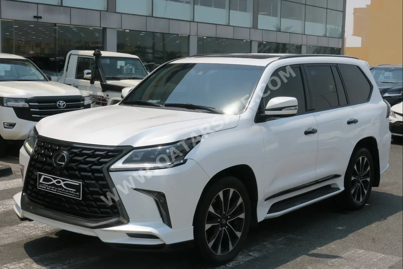 Lexus  LX  570 S Black Edition  2021  Automatic  200,000 Km  8 Cylinder  Four Wheel Drive (4WD)  SUV  White